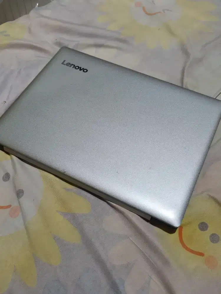Lenovo  ideapad 320 core i3