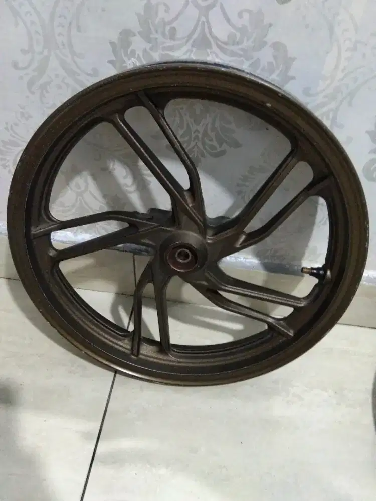 Velg depan Vario 2023 gen 2
