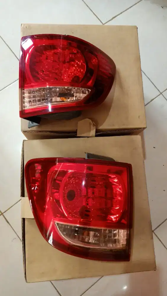 Dijual stop lamp belakang Fortuner tahun 2010