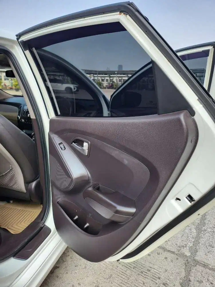 Hyundai Tucson XG 2013 Tipe tertinggi, Panoramic sunroof, jok kulit