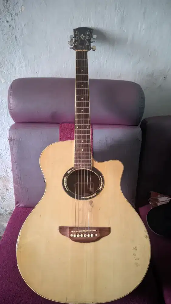 GitarYamaha APX500II