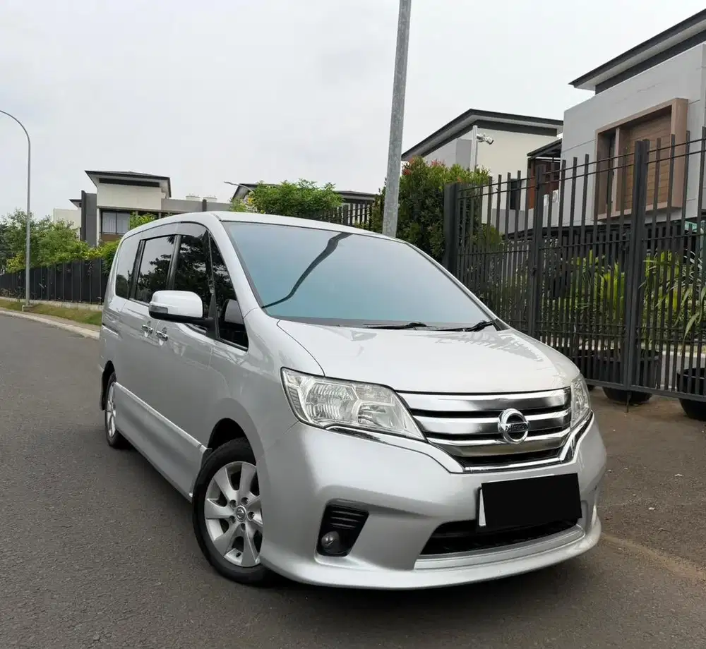 NISSAN SERENA HWS 2013 AT