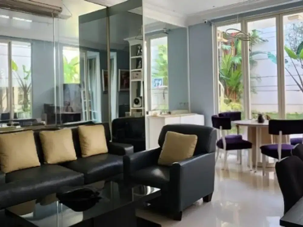 Rumah Villa Bukit Regency 2 VBR Pakuwon Indah Surabaya Barat dkt Graha Family