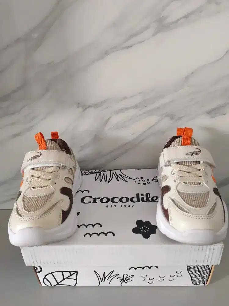 Dijual sepatu anak merk crocodile