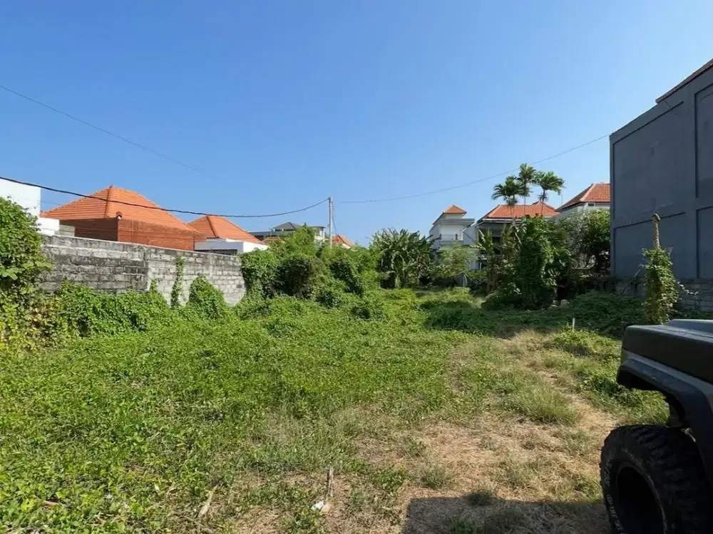 TANAH PREMIUM 2 MENIT JALAN KAKI KE RAYA SEMINYAK