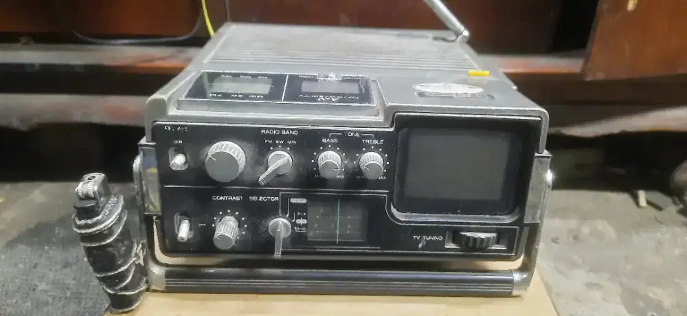 Radio dan tv jadul JVC
