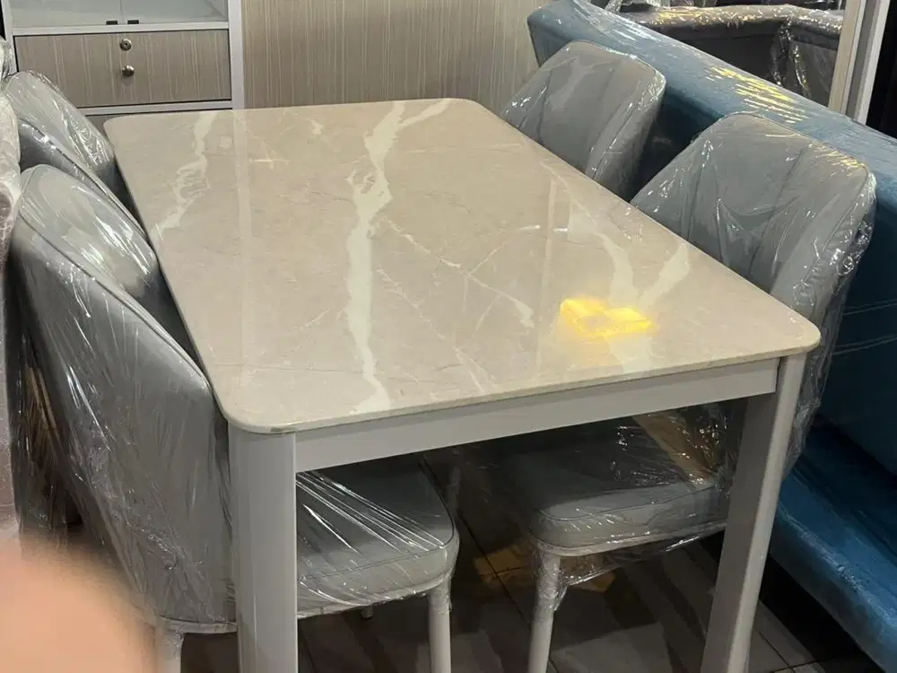 Cicilan meja makan di homecredit tanpa Dp cukup bawa ktp saja ke toko