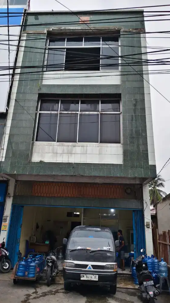 DIJUAL RUKO 3 LANTAI DI JALAN SEKOLAH/KAYANGAN RUMBAI, SIAP USAHA