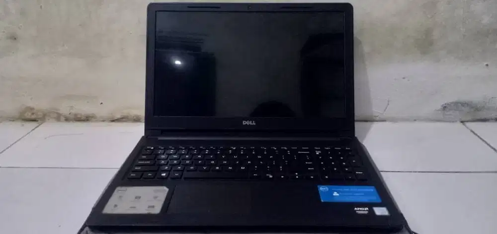 Laptop Dell, Intel Core i3 Gen 6 Dual VGA AMD, RAM 8 SSD 256, NO MINUS