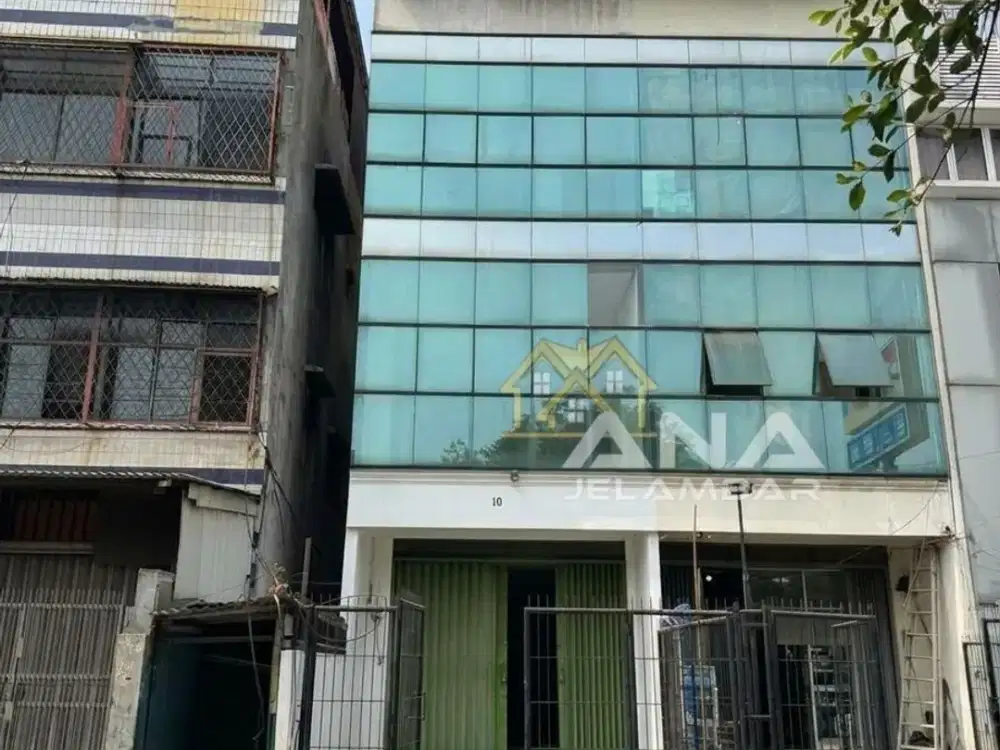ANA RUKO UK 4X21M DI PINGGIR JALAN RAYA JELAMBAR