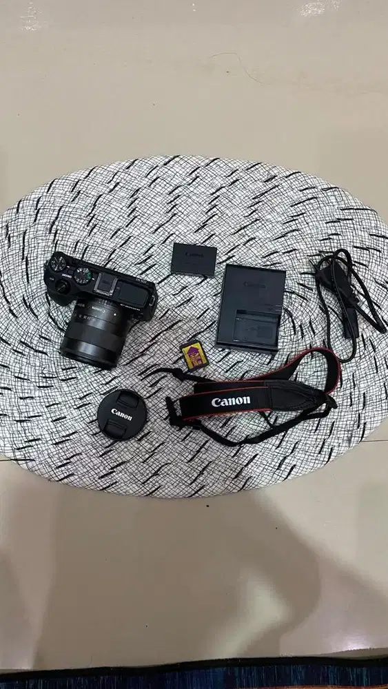 Kamera Mirrorless Canon M3 Wifi Lensa Kit 18-55mm IS STM Hitam