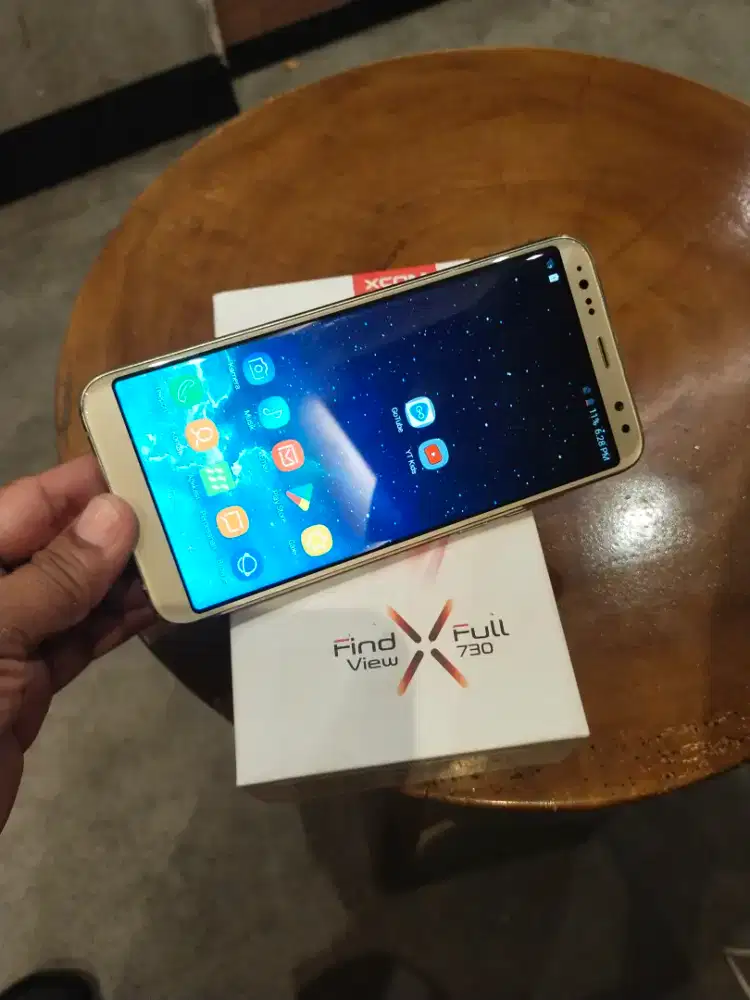 Boleh di kasih HP cina  Dus HP aja