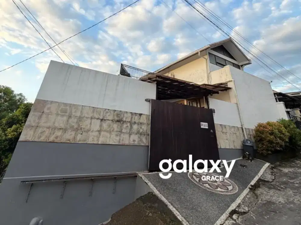 DIJUAL RUMAH CANTIK 2 LANTAI BARU FULL FURNISHED DI TAMAN GIRI HILL BADUNG