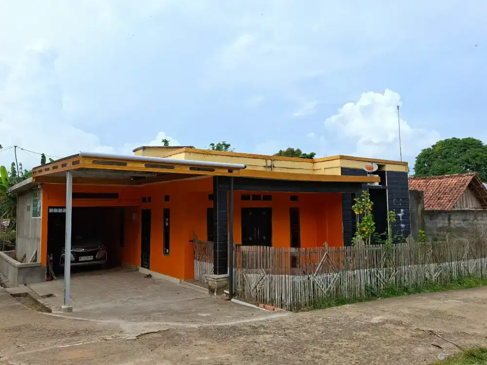 Dijual Rumah  beserta isi + Tanah dibelakang rumah