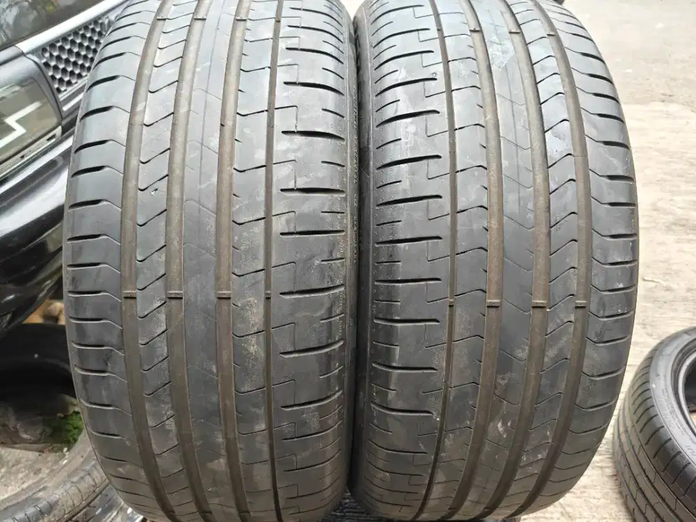 Jual ban copotan mrek Pirelli P zero ukuran 245 45 R19 kond 90% 2pcs
