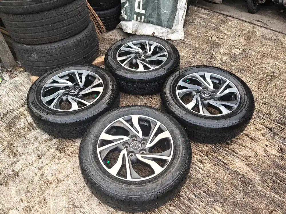 Jual vleg OEM rebon R16 pcd 5x114 kond mulus ban bregestone 4pcs