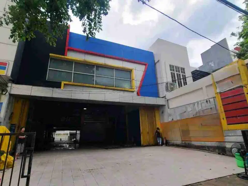 Disewakan Ruko Jalan Kembar Raya Ngagel Jaya, 2 lantai. Eks Bengkel . Cocok untuk bengkel mobil. Lengkap dengan mesin hidrolis impor Jerman.