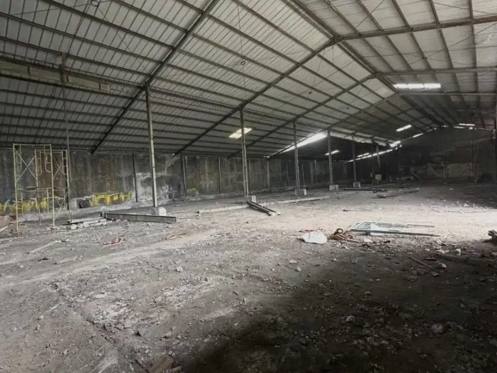REV.A1291 Strategis Gudang Luas di Raya Cangkir Driyorejo area Strategis untuk Usaha, Invest