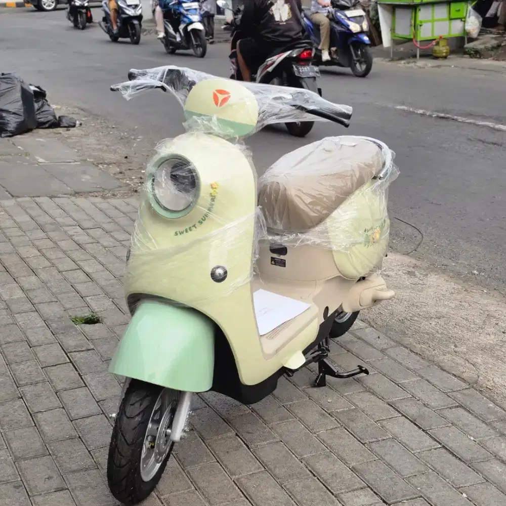 Sepeda listrik yadea khusus pembelian minggu ini diskon hingga 700 k