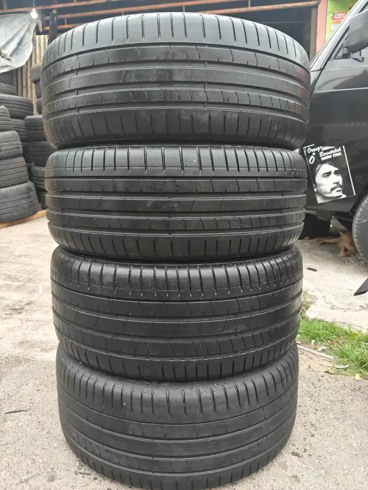 Jual ban copotan mrek Pirelli P zero RFT 255 35 19 depan 225 40 19 4pc