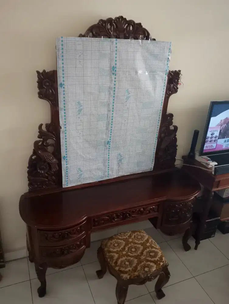 Meja rias Jati asli
