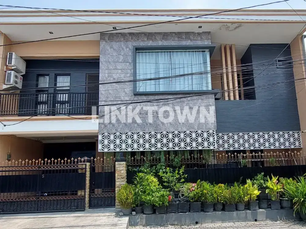 Rumah 3 Lantai Strategis Siap Huni di Dukuh Kupang Surabaya