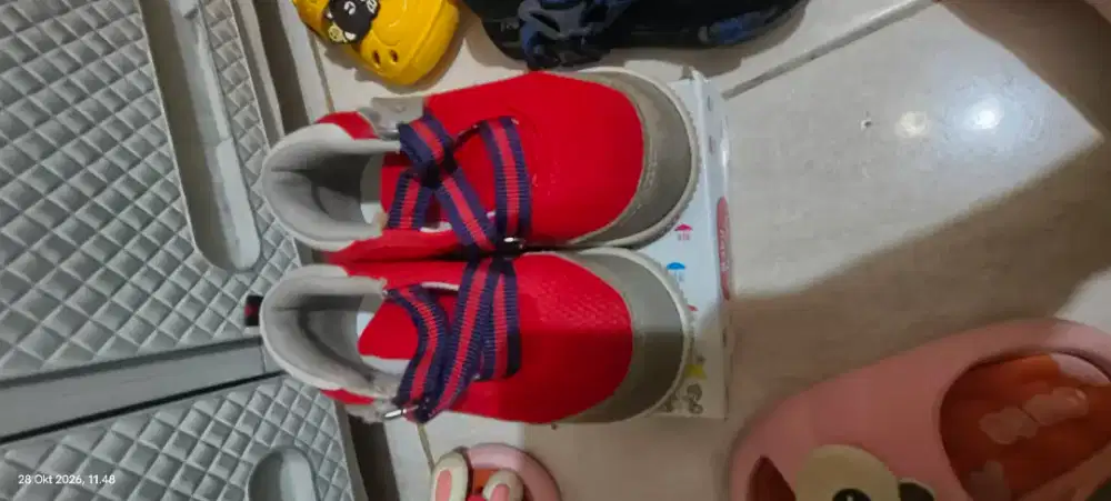Sepatu anak gabino