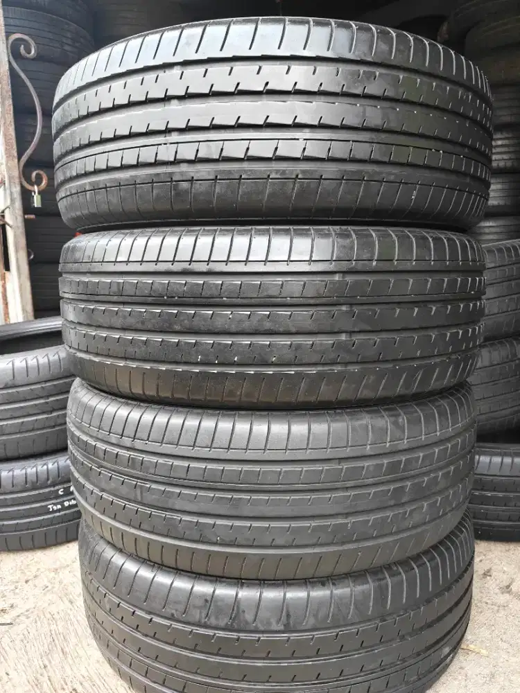 Jual ban copotan mrek Yokohama Advan v61 ukuran 235 60 R18 kond 90%