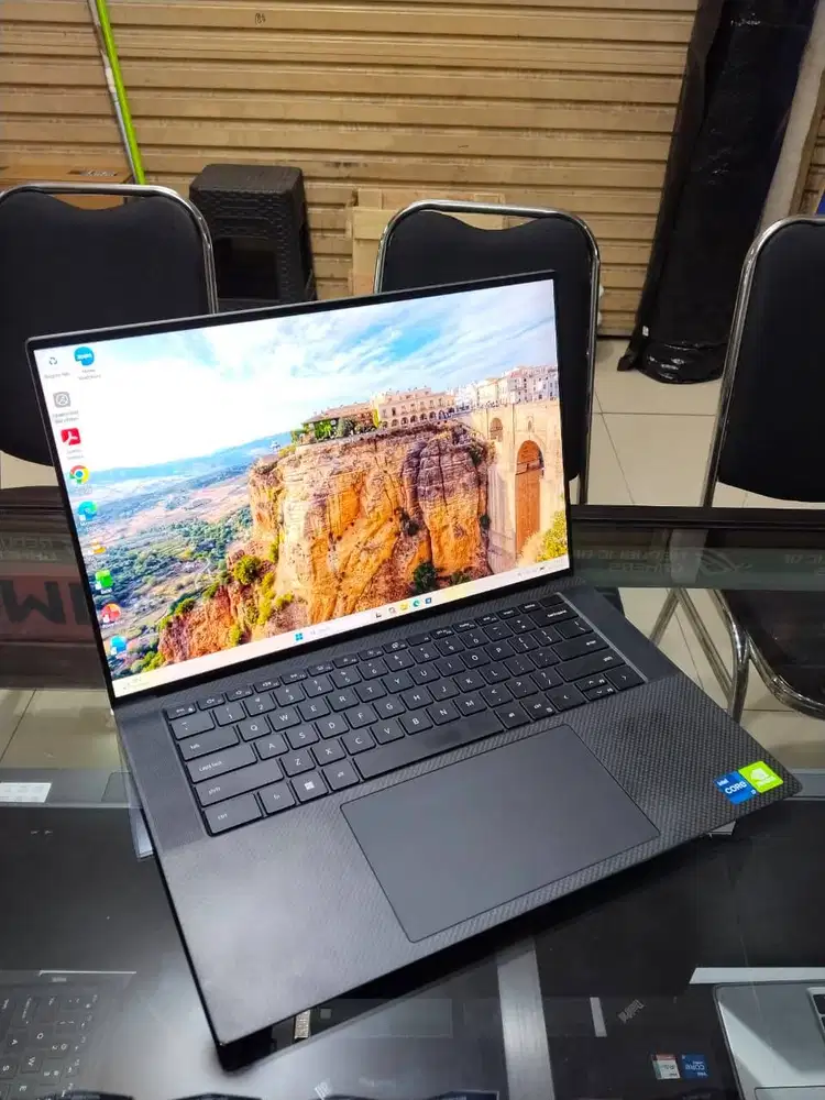 DELL PRECISION 5560 WORKSTATION i7 11850H 32/512GB T1200 4GB