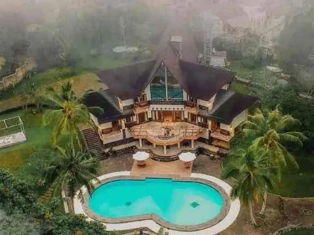 dijual villa aktif disewakan dan ramai di Citeko Puncak Cisarua