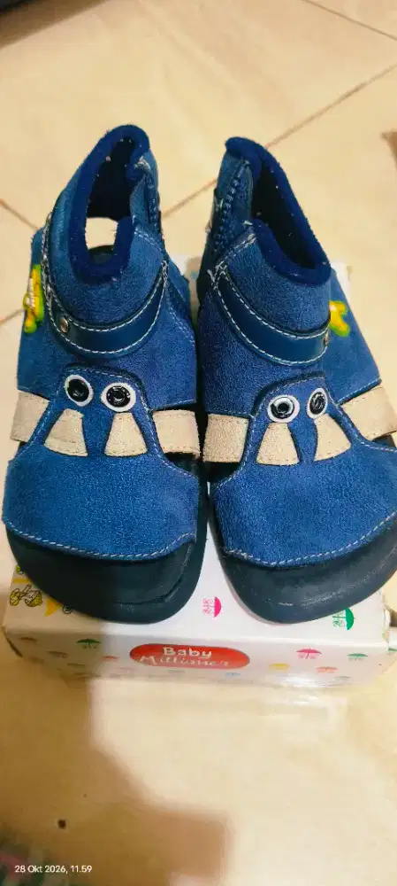 Sepatu anak baby
