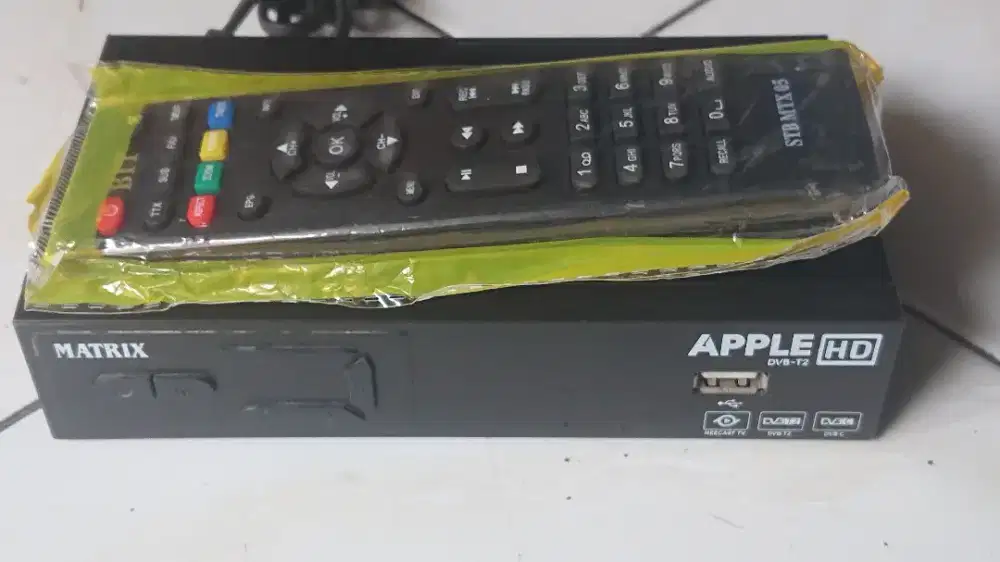 STB DVBT2 MATRIX APPLE MERAH BEKAS NORMAL