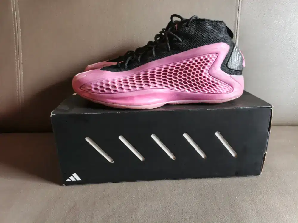 Sepatu Basket Adidas AE 1