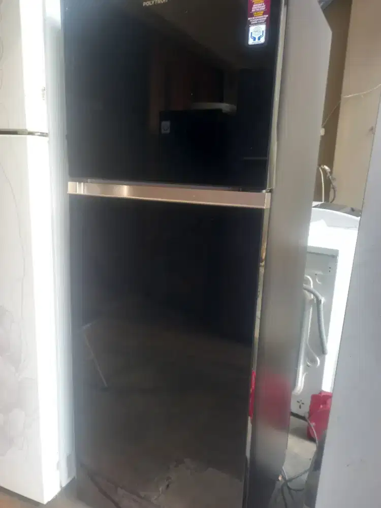 kulkas polytron
