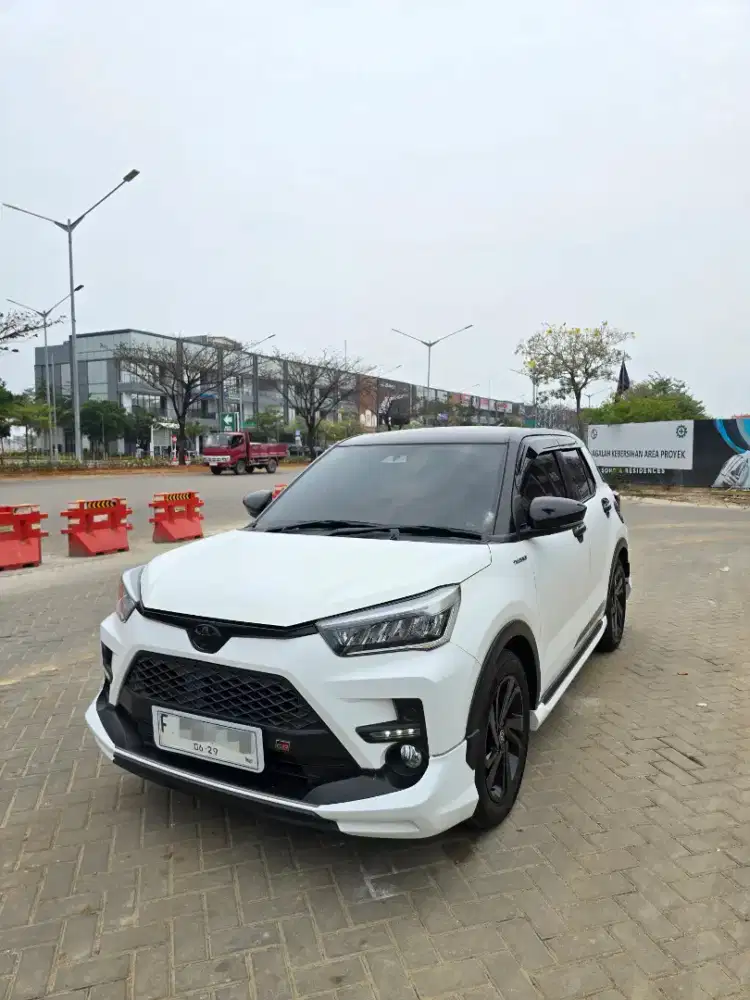 Low KM 29rb Raize GR 2024 TSS White Two Tone
Tgn 1 pribadi