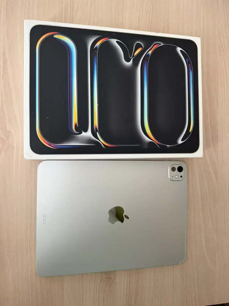 [RARE] APPLE IPAD PRO M5 2025 (256 GB) SILVER