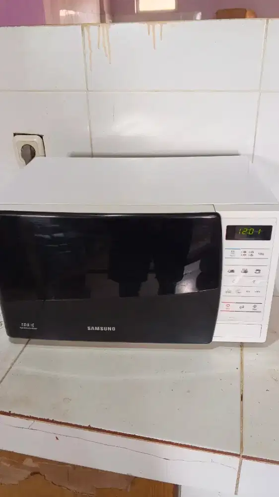 ‎di jual micro oven Samsung
‎tibe ME731K
‎bulum pernah servis
‎