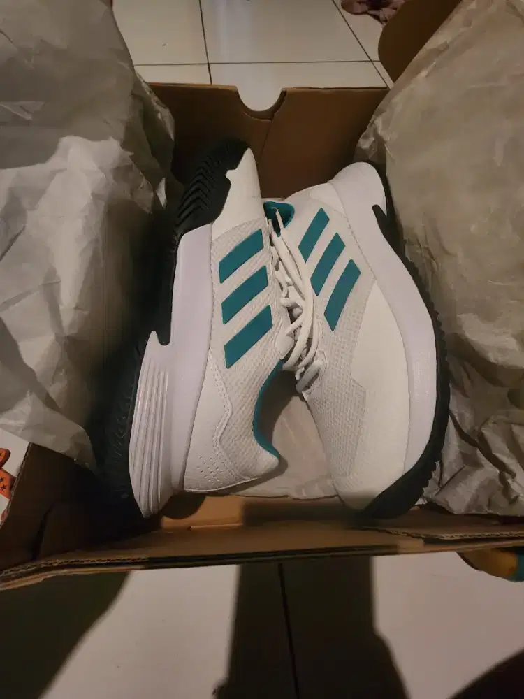 Sepatu Tennis Adidas Game Court 2 M