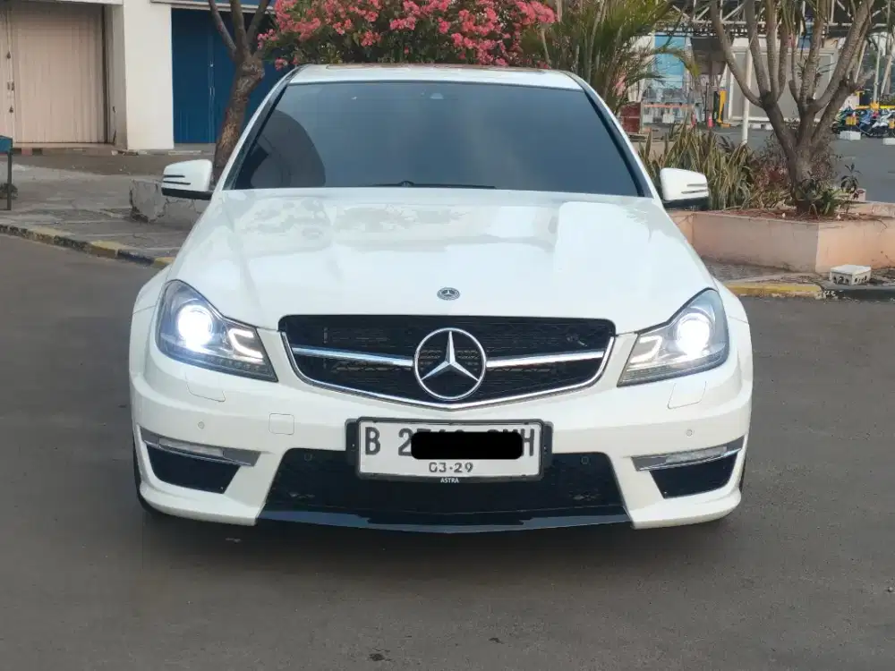 Mercy C63 AMG 2011 AT LIMITED ANTIK BANGET JARANG PAKAI