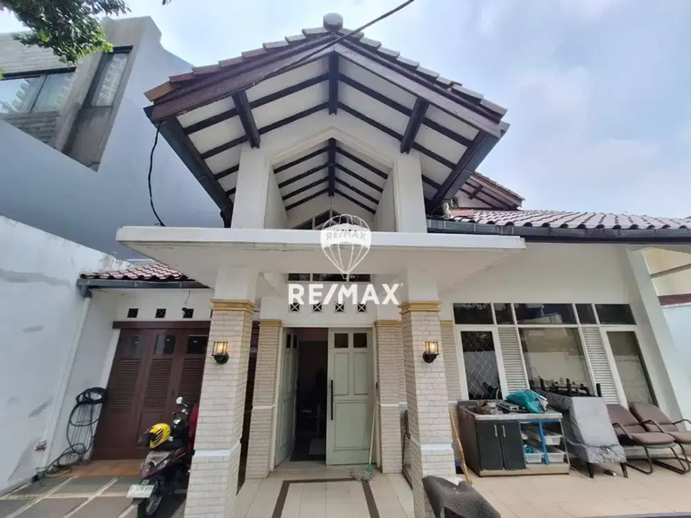 Rumah Elit Prime Location SHM di Jl. Kerinci Kebayoran Baru Jaksel
