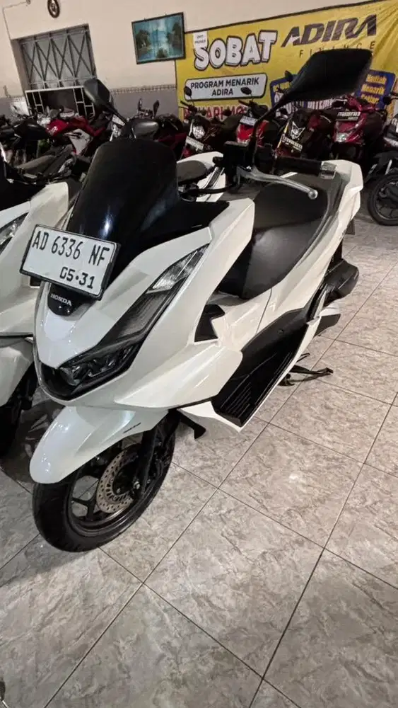 PCX TAHUN 2021 PUTIH