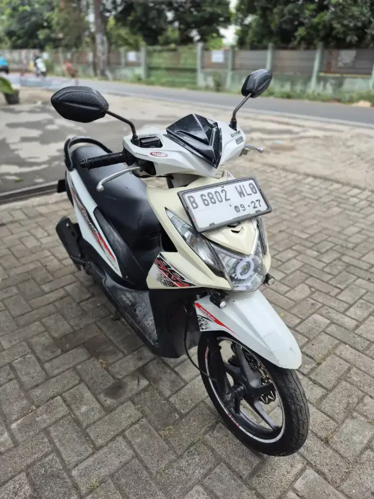 Dijual Honda Beat FI tahun 2014 pajak hidup panjang