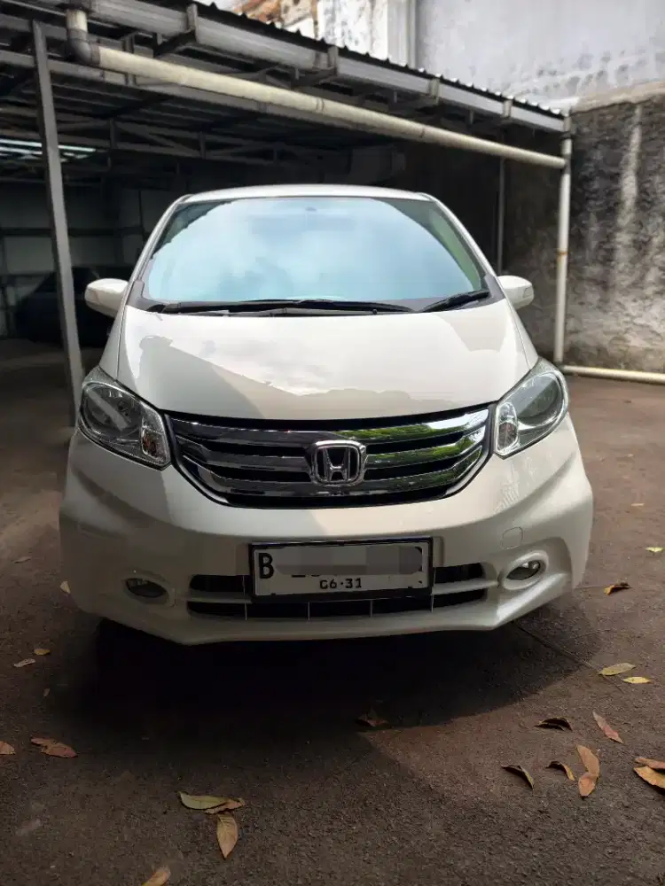Honda freed E psd facelift 2015