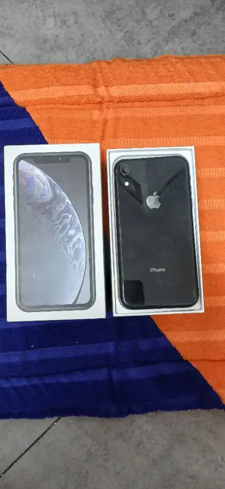 I phone Xr 128 inter