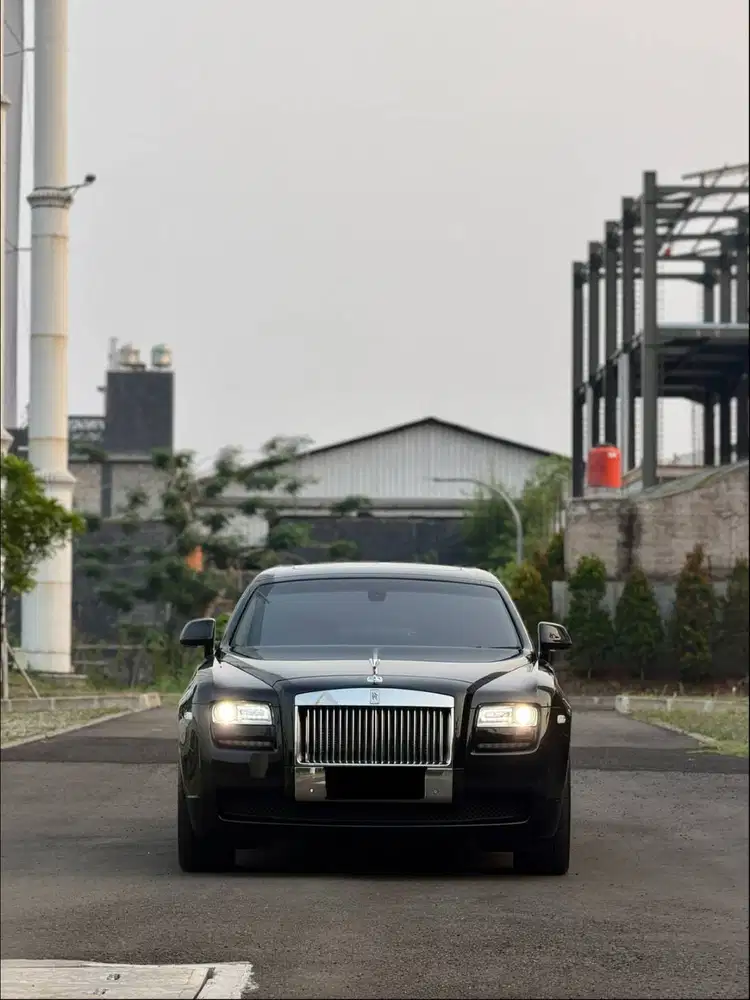 Rolls Royce  Ghost 6.6 V12  EWB NIK 2012