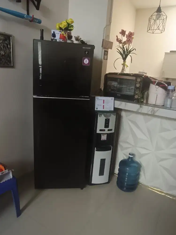 Dijual Kulkas dan Dispenser