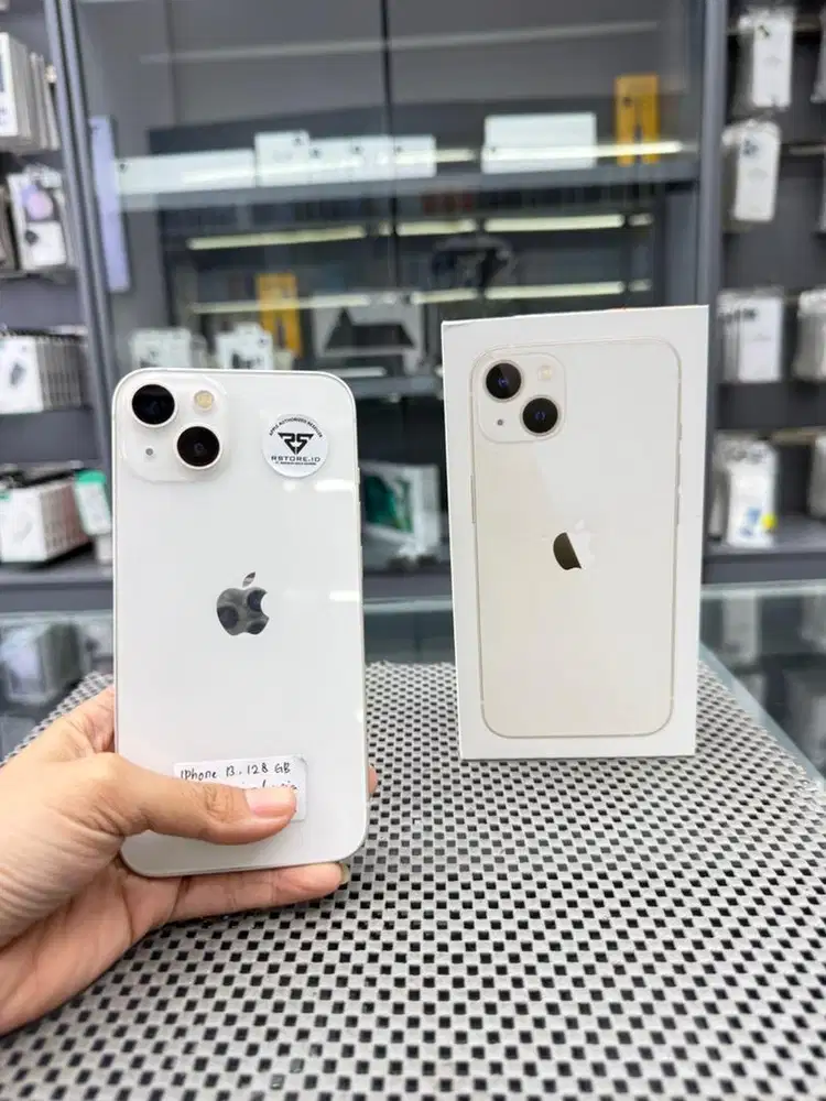 iPhone 13 128Gb Fullset, Ex Garansi Resmi Indonesia