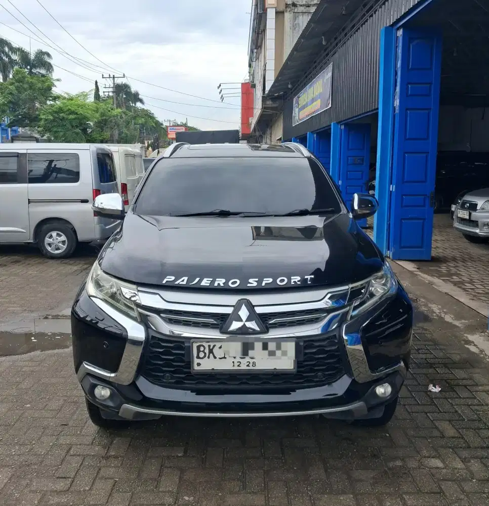 Pajero Dakar 4X2 matic 2018 Hitam