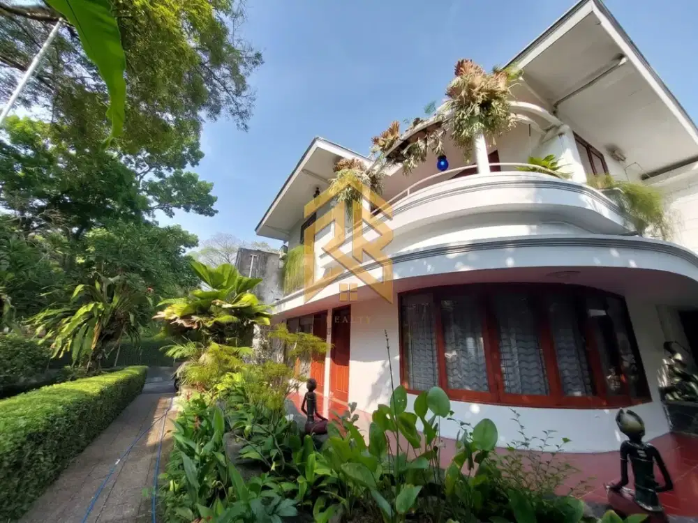 DIJUAL RUMAH SIAP HUNI DI MAINROAD DIPATIUKUR BANDUNG Lokasi Strategis Harga Nego