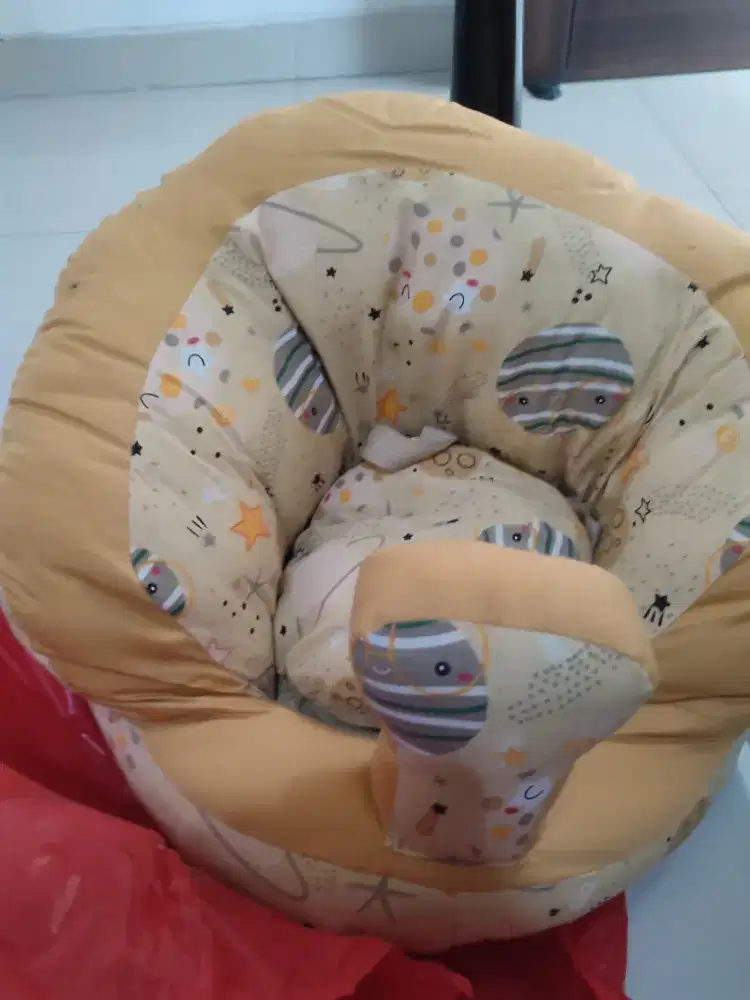 Kursi empuk bayi